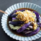 電子レンジでできる 蒸しなすの香味ダレ