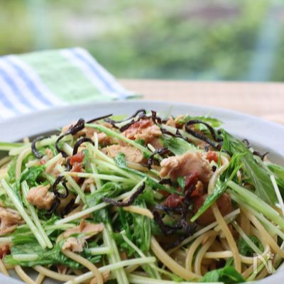 水菜、ツナ、梅肉の和風パスタ