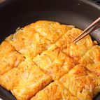 野菜が甘くて美味♪にんじんのチヂミ【家にある材料でOK】