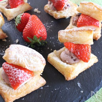 簡単和スイーツ♪いちごの粒あんクリームパイ