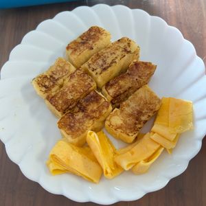 シャオランの作ってみた!投稿(ふわふわトロトロ！水で作るフレンチトースト)
