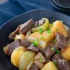 がっつりコクうま！お肉ゴロゴロごちそう肉じゃが