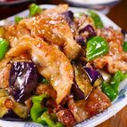 行列の定食屋さんの🍚豚バラなすピーマンの生姜おかか炒め🤩