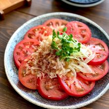 さっぱり美味しい【トマトと玉ねぎの和風マリネサラダ】