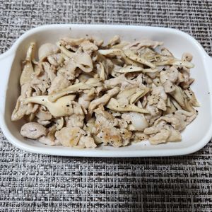 とももの作ってみた!投稿(【作り置きにもピッタリ】舞茸と豚こま肉のさっぱり★ポン酢炒め)