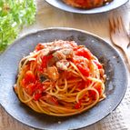 革命的にうまい♡『鯖缶ときのこの革命トマトパスタ』