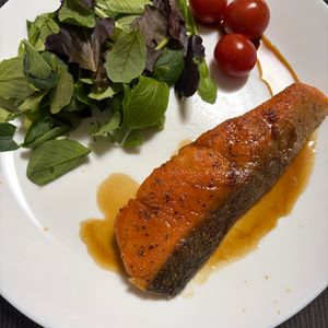 ゆっこの作ってみた!投稿(【鮭のムニエル*レモンバター醤油】食べてびっくりの美味さ!)