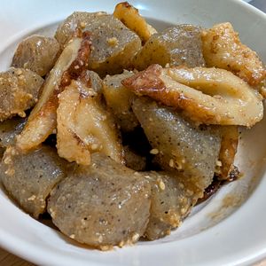 まゆのの作ってみた!投稿(地味にうまい!\こんにゃくとちくわのごま味噌煮/)