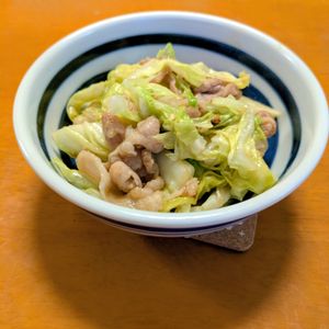 ゆきまる🐬🫧の作ってみた!投稿(ご飯がすすむ！【豚こまとキャベツのスタミナ炒め】)