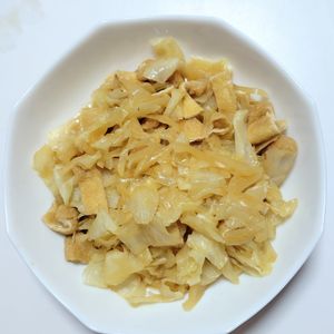 ふうかの作ってみた!投稿(【じゅわーっと染みた】キャベツと油揚げの煮物)
