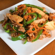 厚揚げでかさ増し！ピーマンと豚こま肉のコク旨炒め