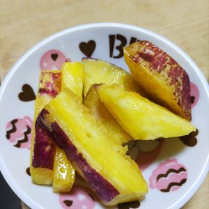 ともママの作ってみた!投稿(カリッとが大人気♡『揚げないカリカリ大学芋』)