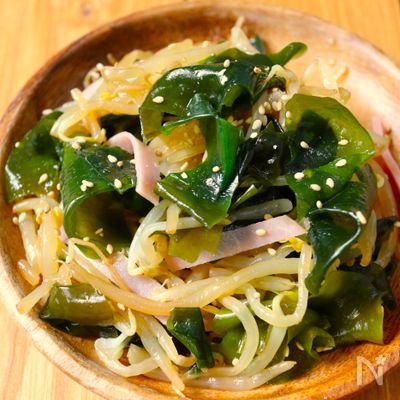 レンジで5分!【わかめともやしの中華サラダ】胡麻油香る♩