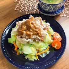 豚バラ肉で2品！味噌だれ冷しゃぶと卵スープ