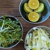 じゅわっとごま油の『旨ねぎ塩すだちサバ』水煮缶で5分おつまみの工程1