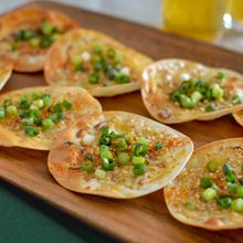 餃子の皮のごまマヨ焼き。トースターで簡単おつまみ！父の日に♪