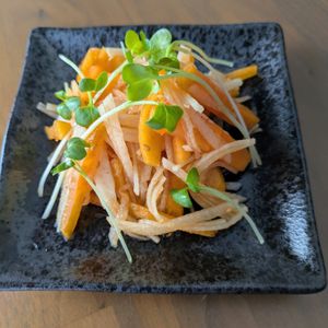 るるる♪の作ってみた!投稿(【柿と大根の韓国風サラダ】やめられない美味しさ！)