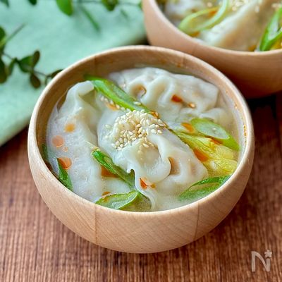 餃子とたっぷりキャベツのうま塩スープ