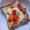 ゆきの作ってみた!投稿(フライパンで作るバタートーストに目玉焼きトマトをのせて。)