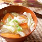 人生で一番美味しい！キャベツとにんじんの味噌汁