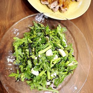 amiの作ってみた!投稿(【春菊とモッツアレラチーズのサラダ】塩昆布＆柚子胡椒)