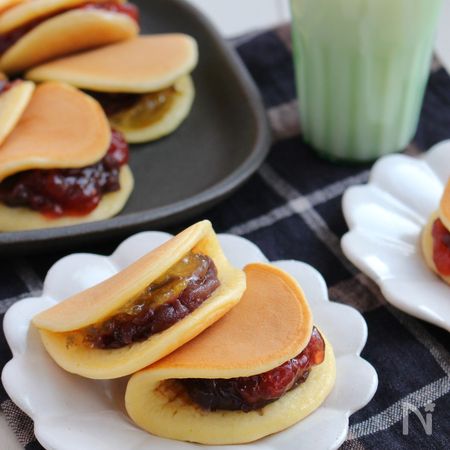 かんたんおやつ ホットケーキミックスでジャム入りどら焼き By 小澤 朋子 レシピサイト Nadia ナディア プロの料理家のおいしいレシピ