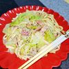 ヴェルの作ってみた!投稿(冷蔵庫の定番でパパッと♪【ベーコンとレタスの焼きうどん】)