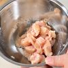 しっとり柔らか♡鶏ささみと人参・えのきのねぎ塩とろみあんの工程1