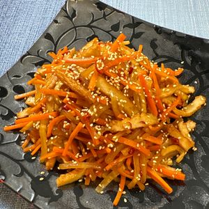 楽ラク手抜キッチン🐶🐾の作ってみた!投稿(シャキッ！うま味じんわり♪【さつま揚げと大根の甘辛きんぴら】)