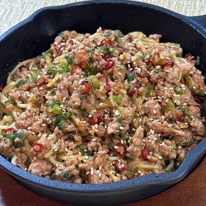 楽ラク手抜キッチン🐶🐾の作ってみた!投稿(ひき肉と麺でパパッと♪【肉みそ焼きそば】)