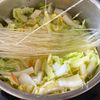 寒い日にぽかぽか♪【白菜そぼろ春雨スープ】の工程4