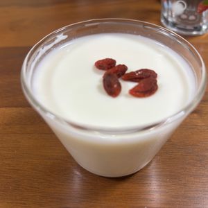 こむぎの作ってみた!投稿(ふるふるとろ～り食感♪レンジで簡単！杏仁豆腐)