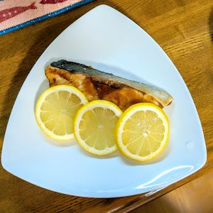 ごんべすの作ってみた!投稿(漬け込み不要のズボラレシピ♡5分でぶりの幽庵焼き風)