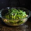 レンチン1発！【ニラときのこの韓国和え】の工程1
