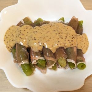 ともの作ってみた!投稿(材料２つでできる‼︎『生ハムスナップえんどう』)