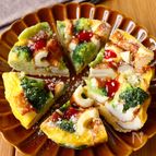 レンジで簡単！【ちくわとブロッコリーのボリュームオムレツ】