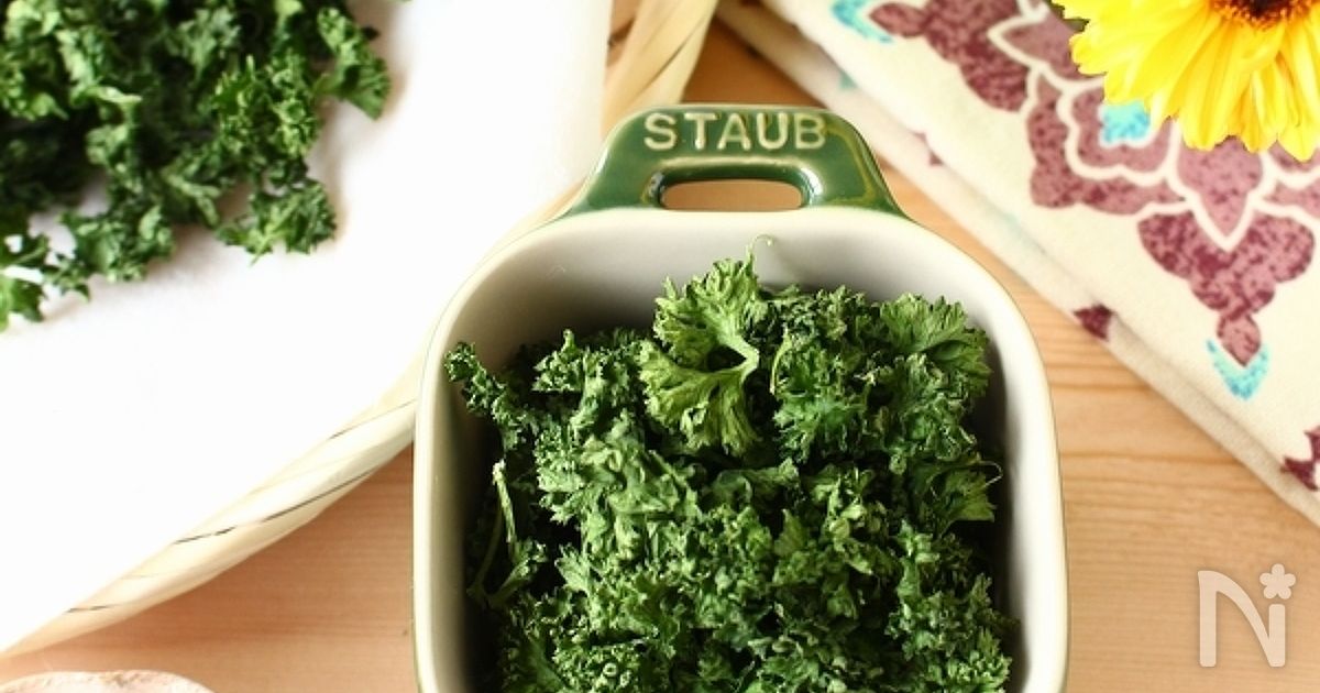 パセリが残ったら 電子レンジで作る ドライパセリ By 庭乃桃 レシピサイト Nadia ナディア プロの料理家のおいしいレシピ