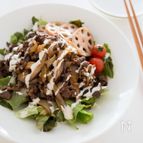 『ボリューム満点！甘辛牛肉のおかずサラダ』＃ご飯が進む