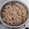 暑い日に食べたい！さっぱり蒸し鶏レモンそばの工程2