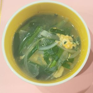 milkの作ってみた!投稿(5分で完成！さっぱり生姜香る《ニラと新玉の塩スープ》)