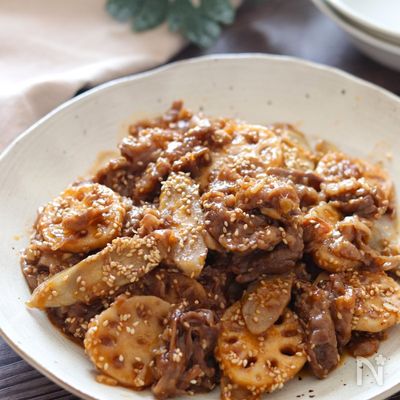 【牛肉とごぼうとレンコンの韓国風炒め】ご飯が進むおかず♪