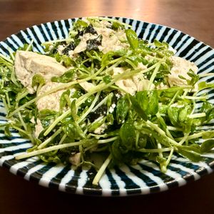 ももんの作ってみた!投稿(包丁不要！【豆苗と豆腐のチョレギサラダ】5分で完成♪)