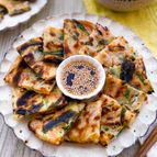【卵焼き器で作る◎ニラチヂミ】綺麗にこんがり焼き上がる♫