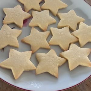 藍の作ってみた!投稿(1番簡単ちゃんと美味しい！すぐ焼ける【米粉プレーンクッキー】)