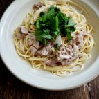 レンジでカロリーオフ！豚と新玉の和風パスタ