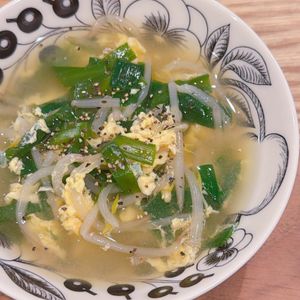 ミルクの作ってみた!投稿(【ニラ玉もやしのやみつき中華スープ】にんにく香る♪)