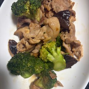 ゆっこの作ってみた!投稿(豚こまとブロッコリーのオイスター炒め【#作り置き#お弁当】)