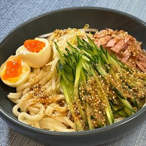 楽ラク手抜キッチン🐶🐾の作ってみた!投稿(冷凍うどん×ごまドレで台湾風「ゴマだれ涼麺（リャンメン）」)