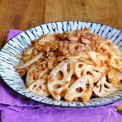 れんこんとひき肉のコク旨レモン炒め