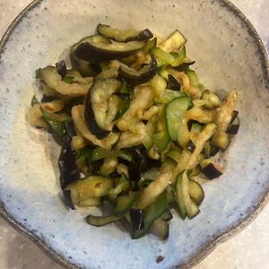 ぽぽの作ってみた!投稿(なすときゅうりのおかかポン酢和え)